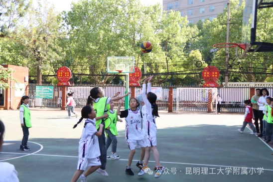 为什么参加篮球辅导可以帮助孩子更好地成长_1